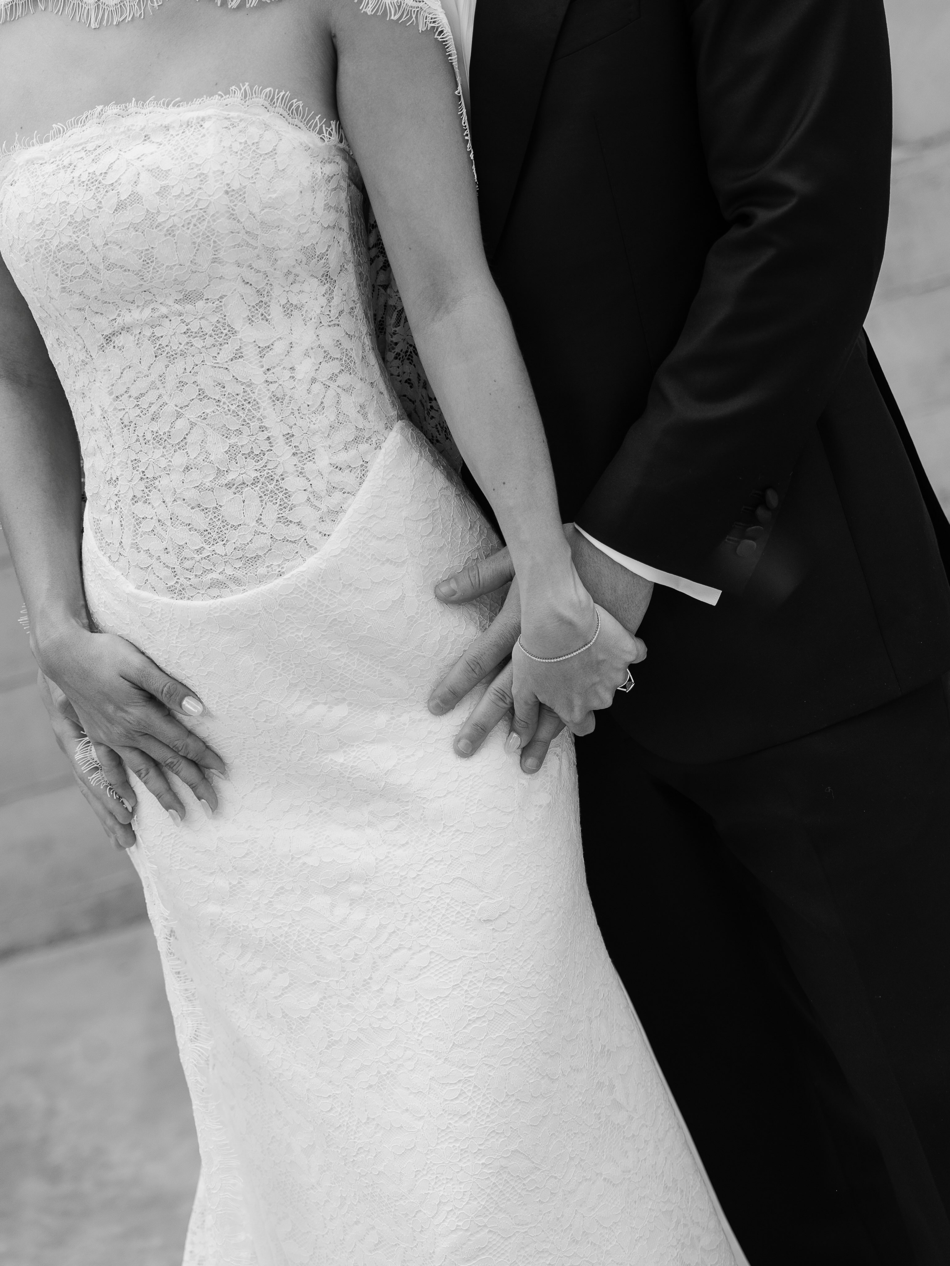 A love story told in the quietest, most beautiful moments. 🤍🖤

Because sometimes, the most unforgettable photographs are the ones that say everything without a single word.

#CaboBride #WeddingInspiration #BridalElegance #WeddingPhotography #LuxuryWeddings