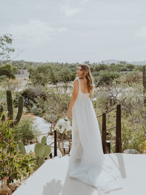 A little desert romance, where delicate lace meets the untamed beauty of the Baja landscape. From the flowing silhouette to the soft desert palette, every detail feels effortlessly intentional.

Photographer: @danielaortizphoto 
Venue: @acre.wedding 

#CaboBride #CaboBrideMagazine #CaboWeddings #DesertWedding BridalStyle WeddingInspiration DestinationWedding 2027Bride