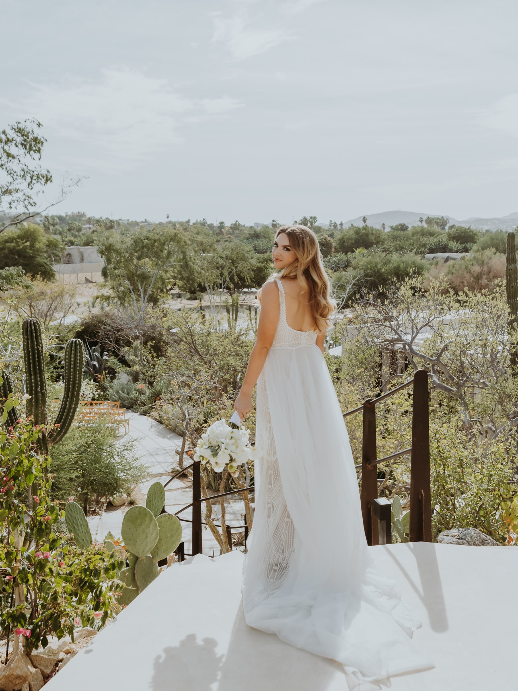 A little desert romance, where delicate lace meets the untamed beauty of the Baja landscape. From the flowing silhouette to the soft desert palette, every detail feels effortlessly intentional.

Photographer: @danielaortizphoto 
Venue: @acre.wedding 

#CaboBride #CaboBrideMagazine #CaboWeddings #DesertWedding BridalStyle WeddingInspiration DestinationWedding 2027Bride