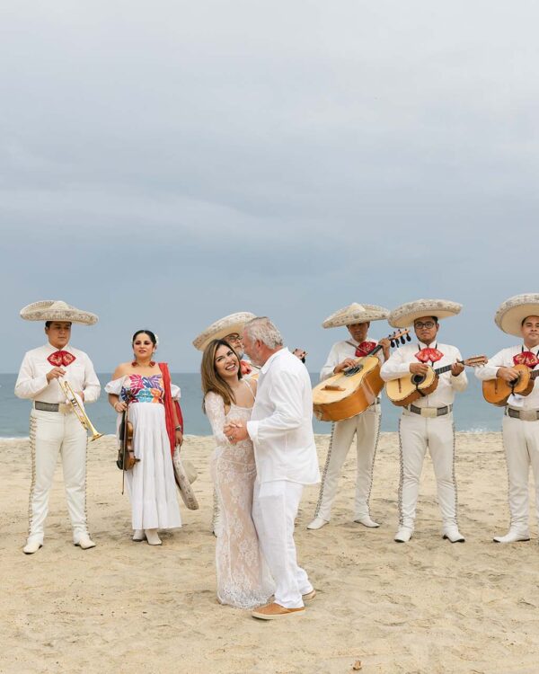 How Can I Choose the Right Bridal Hair and Makeup Artist in Cabo