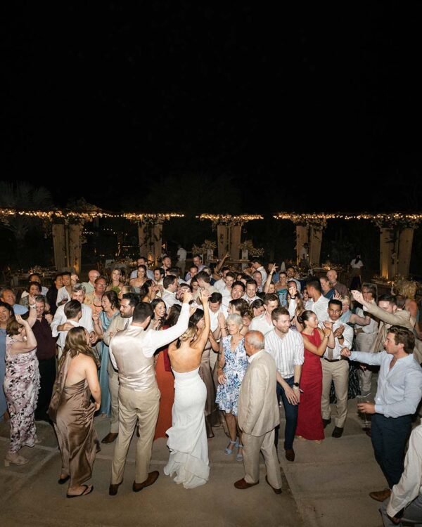 Who are the Top Floral Designers in Cabo San Lucas for Weddings