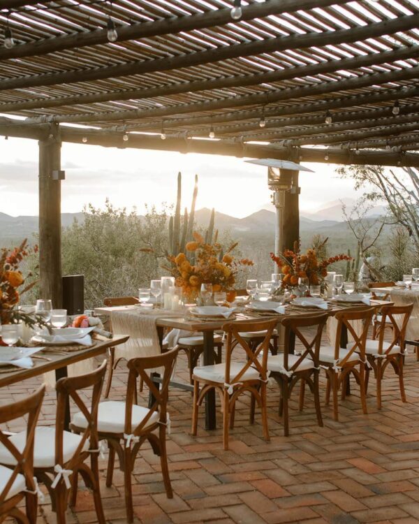 What Wedding Color Palettes Are in Style in Cabo This Season