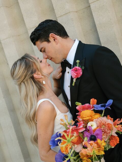 The Hughes by @jennyjaeminphotos ✨

Bold blooms, vibrant hues, and a celebration designed to make a statement. This wedding embraced color at every turn, proving that romance and personality are the perfect pairing.

#cabobride #weddingeditorial #weddingphotography